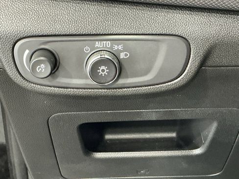 Used 2025 Chevrolet TrailBlazer RS w/ Convenience Package image 21