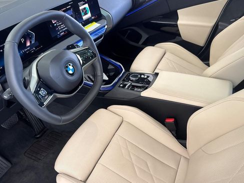 Used 2026 BMW X3 xDrive30i w/ Premium Package AWD/4WD image 4