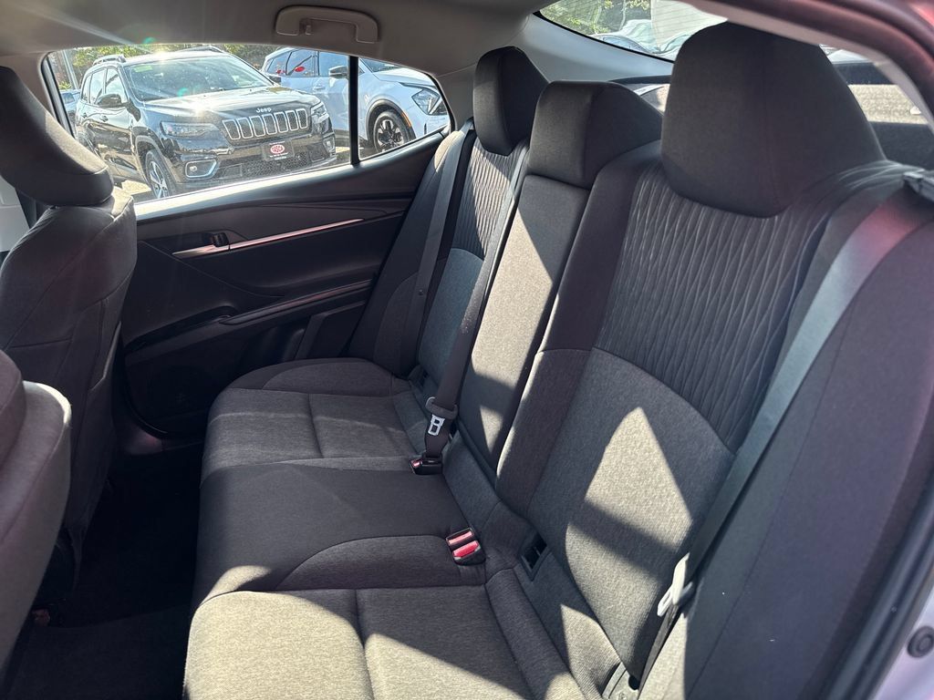Used 2025 Toyota Camry LE FWD image 34