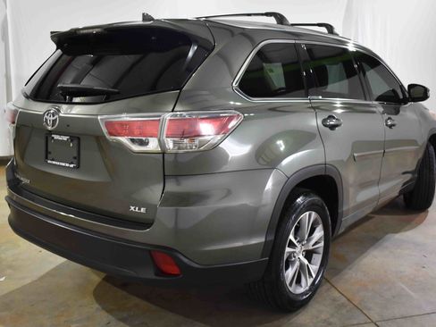 Used 2015 Toyota Highlander XLE image 9