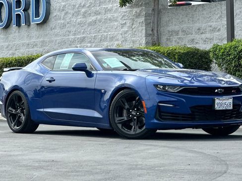 Used 2020 Chevrolet Camaro SS image 2
