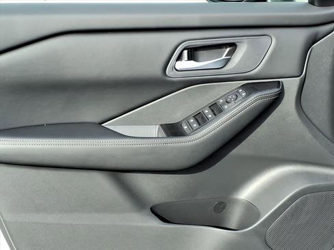 New 2026 Nissan Rogue SV w/ Cold Weather Package image 7