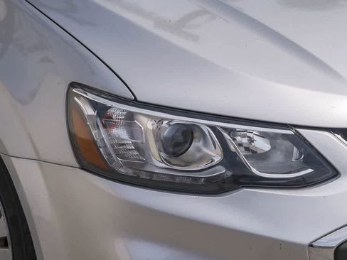 Used 2020 Chevrolet Sonic LT image 4