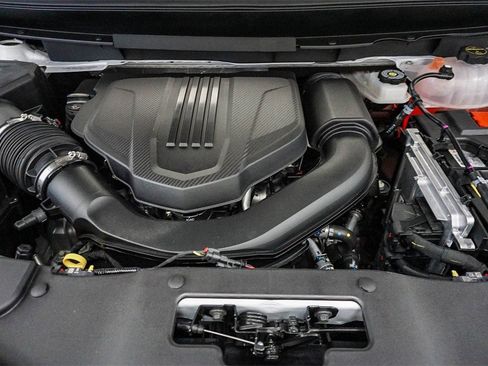 New 2026 Chevrolet Traverse LT w/ LPO, Floor Liner Package image 13