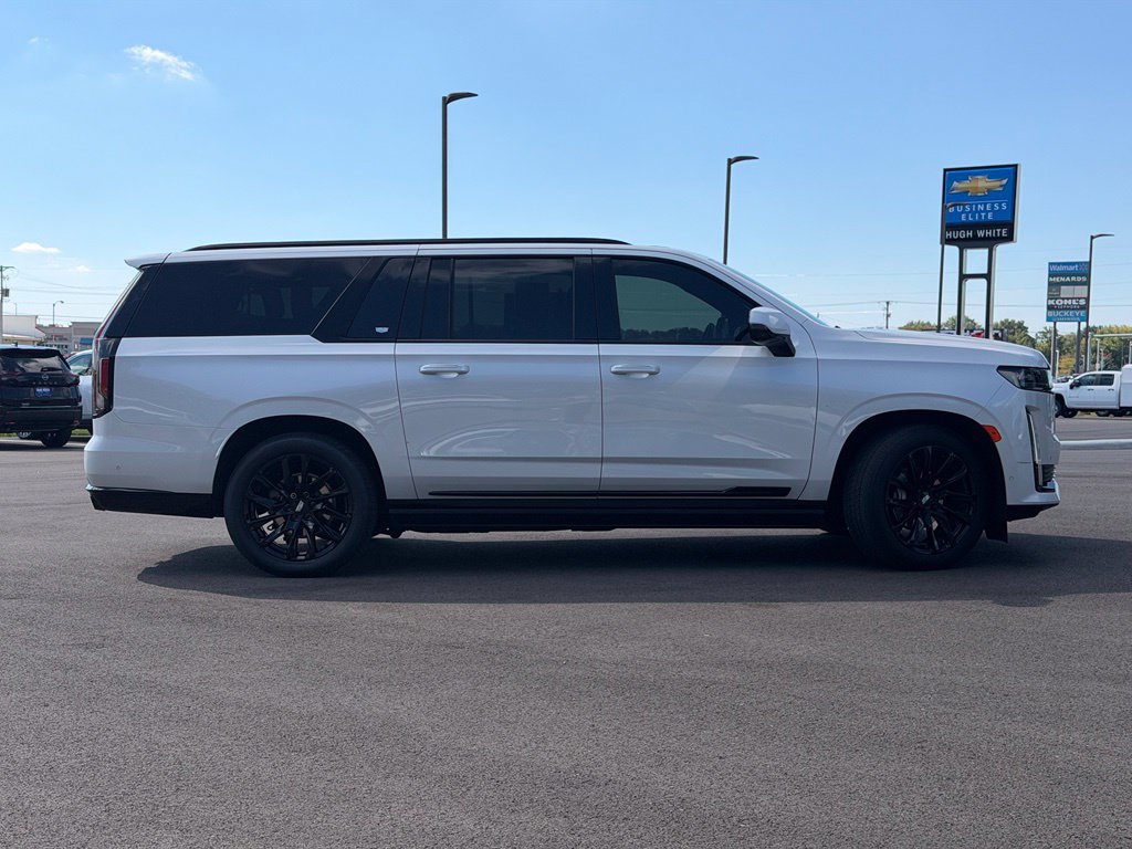 Used 2024 Cadillac Escalade ESV Sport w/ LPO, ONYX Package AWD/4WD image 6