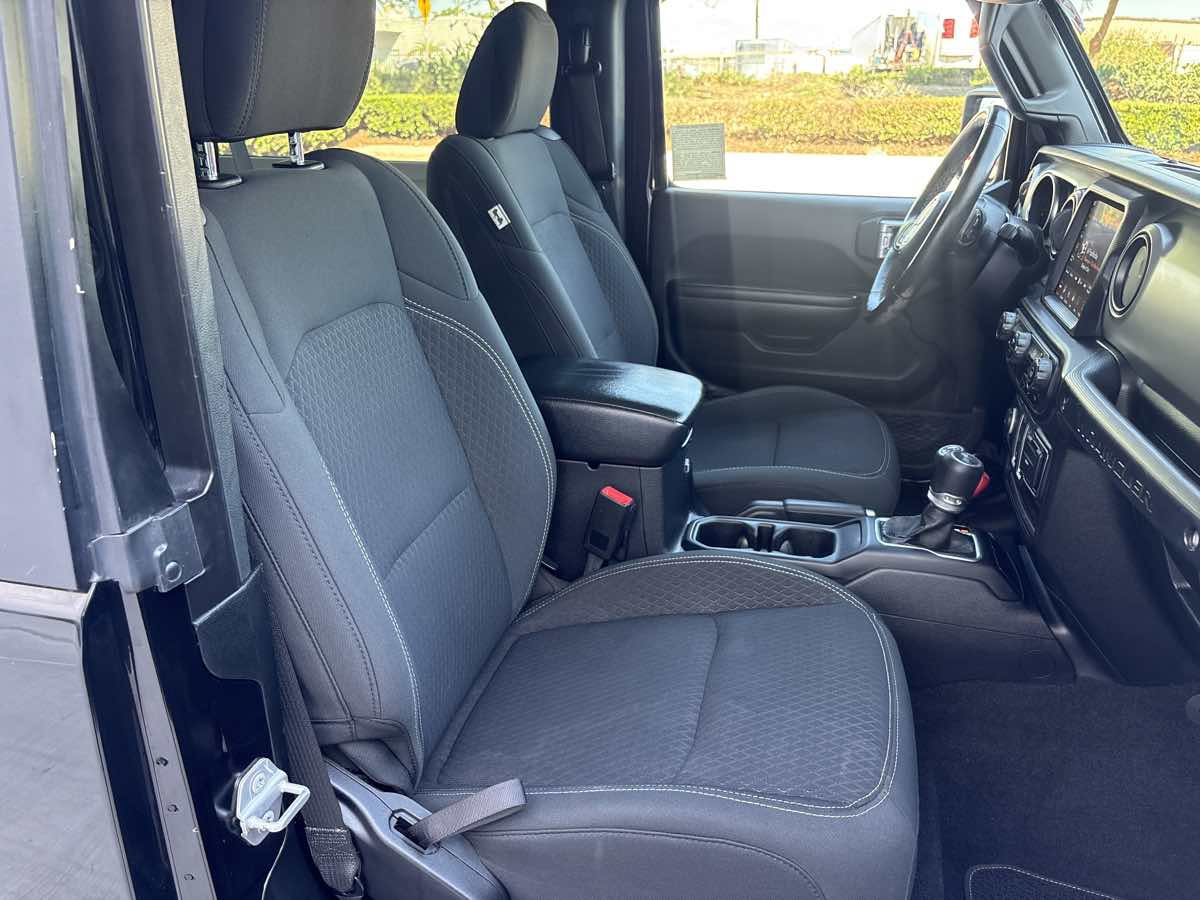 Used 2021 Jeep Wrangler Sport AWD/4WD image 12