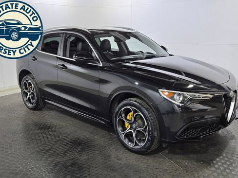Used 2020 Alfa Romeo Stelvio Ti AWD/4WD image 9