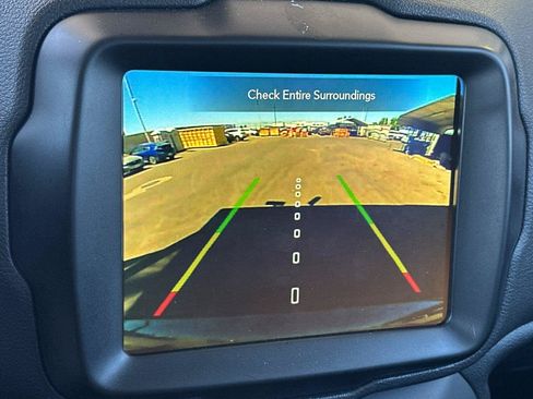 Certified 2023 Jeep Renegade Latitude AWD/4WD image 20