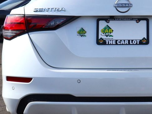 Used 2025 Nissan Sentra SV image 19