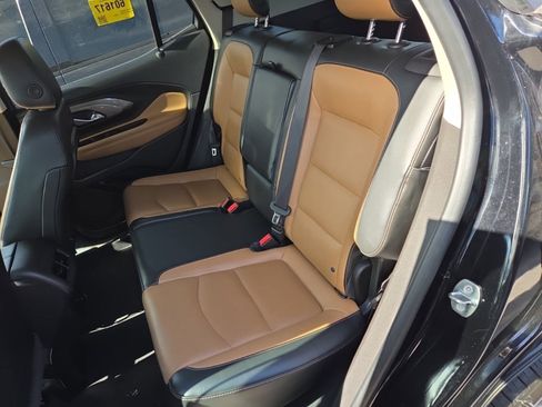 Used 2018 GMC Terrain SLT w/ Preferred Package image 11