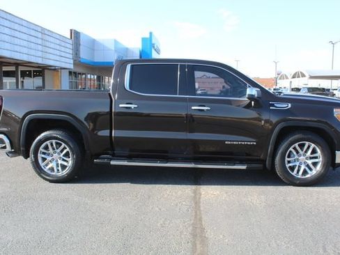 Used 2019 GMC Sierra 1500 SLT RWD image 2