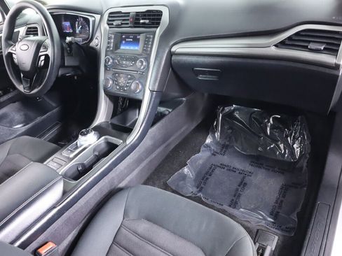 Used 2017 Ford Fusion SE FWD image 36
