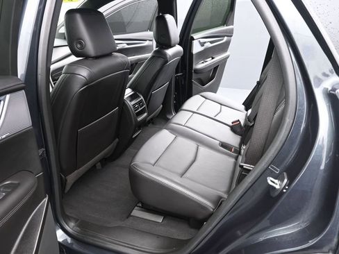 Used 2023 Cadillac XT5 Premium Luxury image 17