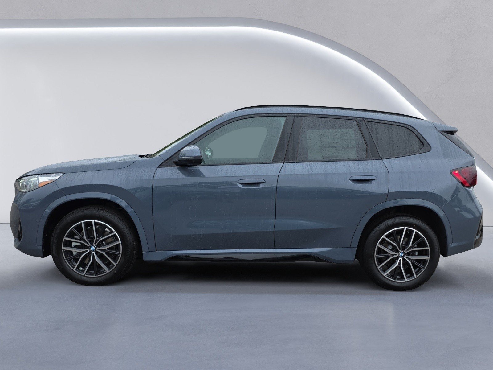 New 2027 BMW X1 xDrive28i AWD/4WD image 6