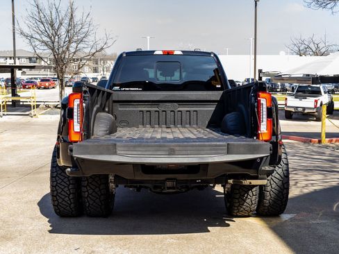Used 2025 Ford F450 Platinum image 9