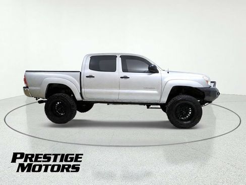 Used 2013 Toyota Tacoma 4x4 Double Cab w/ SR5 Pkg image 9