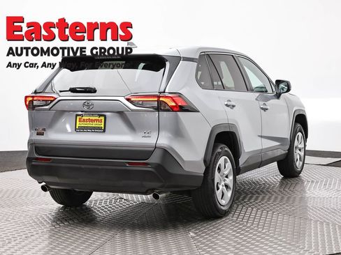 Used 2024 Toyota RAV4 LE image 5