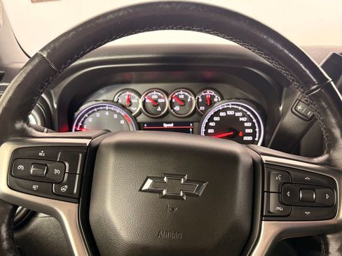 Used 2019 Chevrolet Silverado 1500 LT Trail Boss AWD/4WD image 28