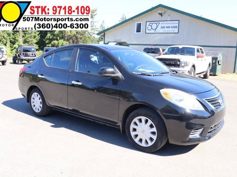 Used 2012 Nissan Versa SV w/ Convenience Pkg FWD image 11