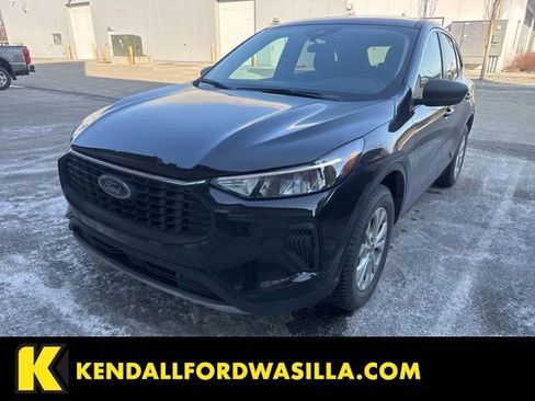 Used 2023 Ford Escape Active image 1