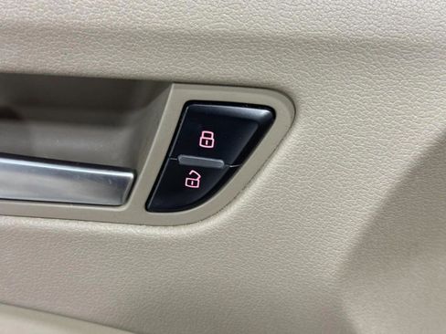 Used 2012 Audi A4 2.0T Premium w/ Convenience Pkg image 23