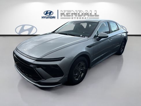 New 2026 Hyundai Sonata SE FWD image 3