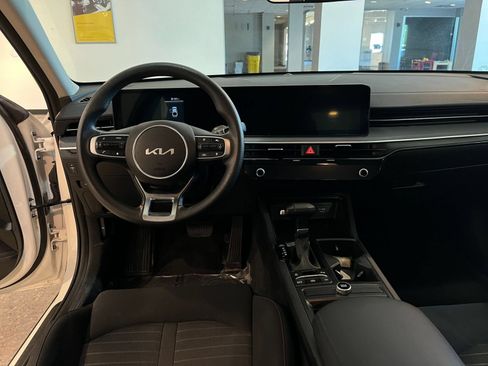 Used 2025 Kia K5 LXS FWD image 34