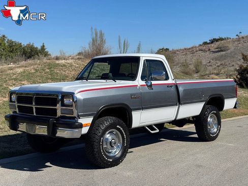Used 1993 Dodge D/W Truck 250 image 3