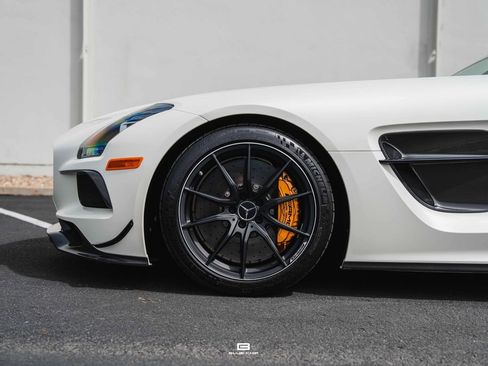 Used 2014 Mercedes-Benz SLS AMG Black Series image 3
