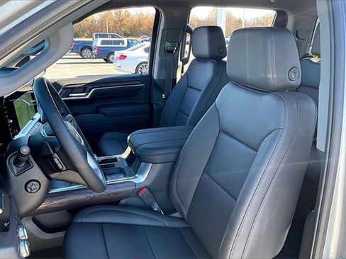 New 2026 GMC Sierra 1500 SLT w/ SLT Convenience Package image 9