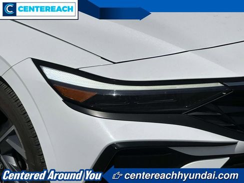 Used 2024 Hyundai Elantra SEL w/ Convenience Package FWD image 7