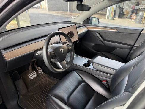 Used 2022 Tesla Model Y Performance AWD/4WD image 5
