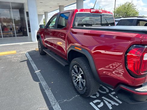 Used 2024 GMC Canyon AT4 w/ Technology Package AWD/4WD image 7