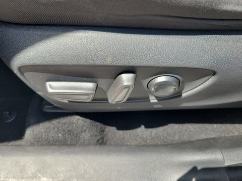 Used 2024 Toyota RAV4 XLE FWD image 17