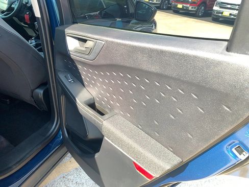 Used 2020 Ford Escape S image 12