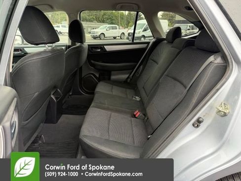 Used 2017 Subaru Outback 2.5i Premium AWD/4WD image 11