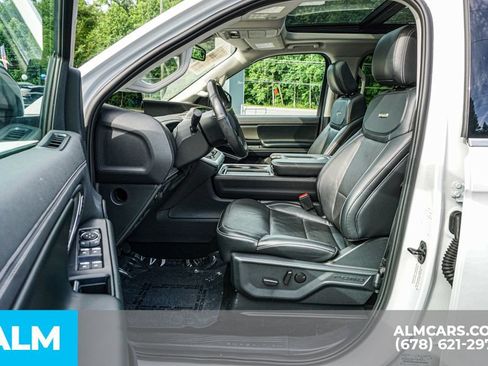Used 2025 Ford Expedition Platinum AWD/4WD image 18