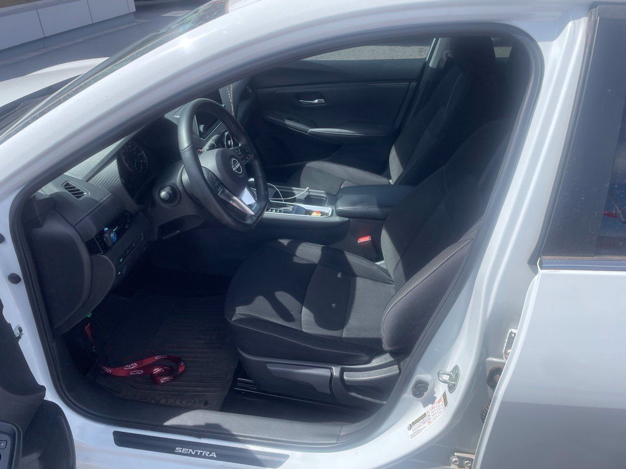 Used 2025 Nissan Sentra SV w/ All-Weather Package FWD image 3