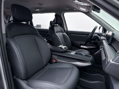 Used 2024 Kia EV9 Light Long Range image 30