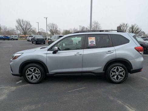Used 2019 Subaru Forester Premium image 5