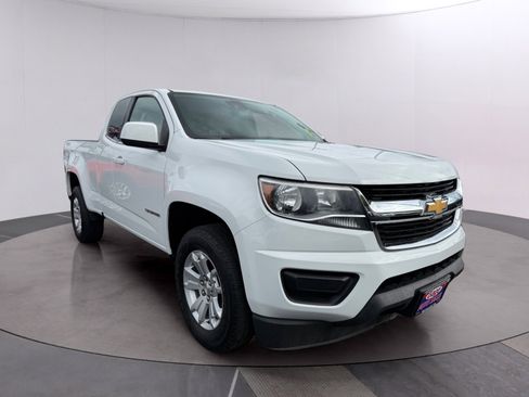 Used 2020 Chevrolet Colorado LT w/ Safety Package image 11