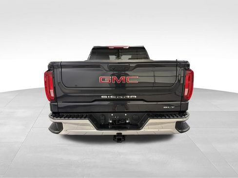 Used 2025 GMC Sierra 1500 SLT AWD/4WD image 6