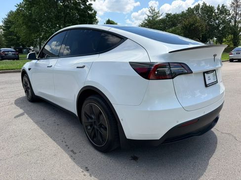 Used 2021 Tesla Model Y Long Range AWD/4WD image 8