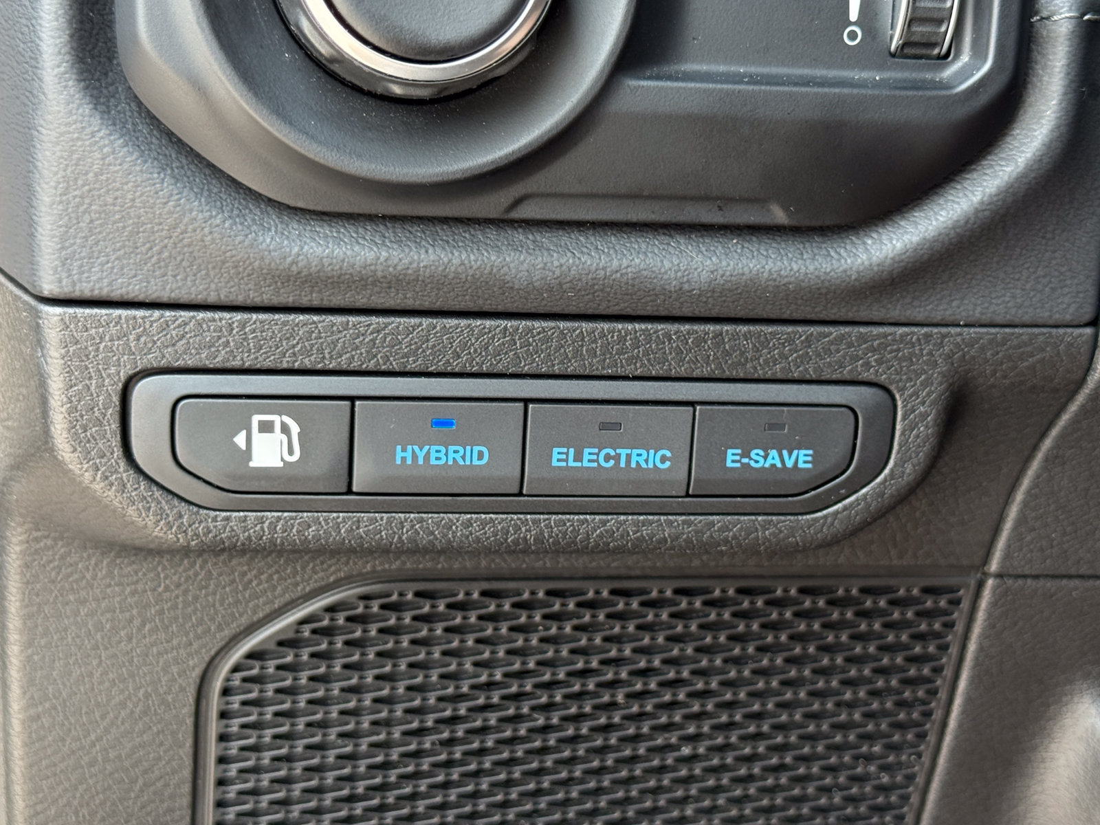 Used 2024 Jeep Wrangler Unlimited Sahara AWD/4WD image 37
