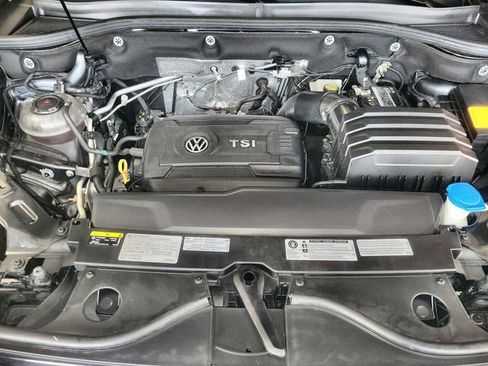 Used 2020 Volkswagen Atlas Cross Sport SE image 25