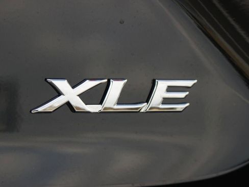 Used 2026 Toyota Camry Hybrid image 18