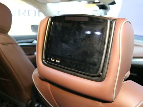 Used 2019 Buick Enclave Avenir w/ Avenir Technology Package AWD/4WD image 15
