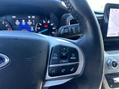 Used 2022 Ford Explorer XLT w/ Equipment Group 202A image 30