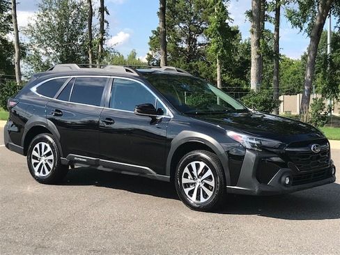 Certified 2024 Subaru Outback Premium AWD/4WD image 2