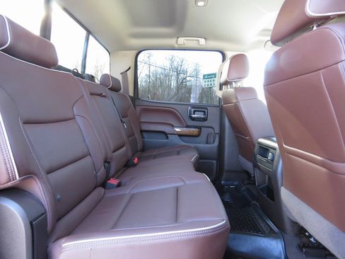 Used 2019 Chevrolet Silverado 2500 High Country w/ Duramax Plus Package image 16